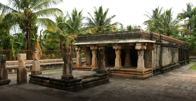 Ancient Jain Temple Sulthan Bathery - Top hotels in Wayanad near historical sites