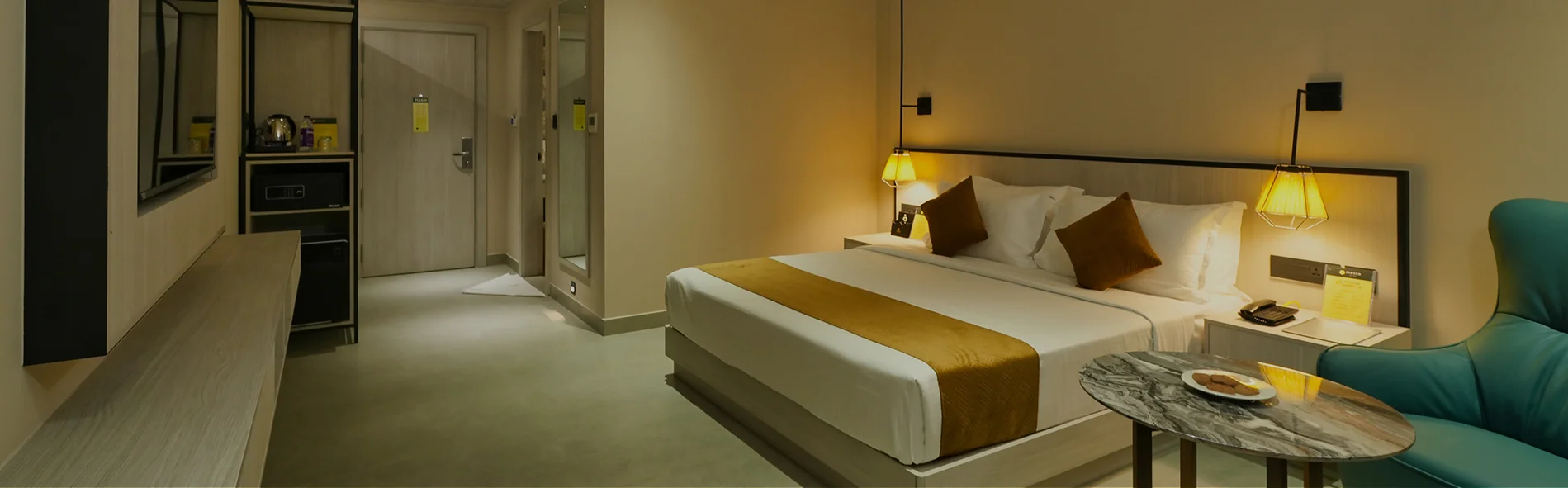 Romantic Getaway with Signature Room Package at mesta Hotel