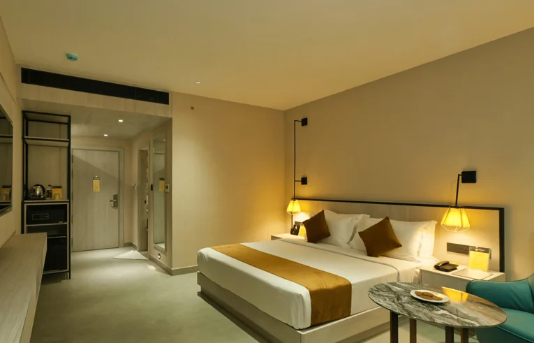 Premium 10-inch pocketed spring mattress in Signature Room - Best Hotels in Wayanad